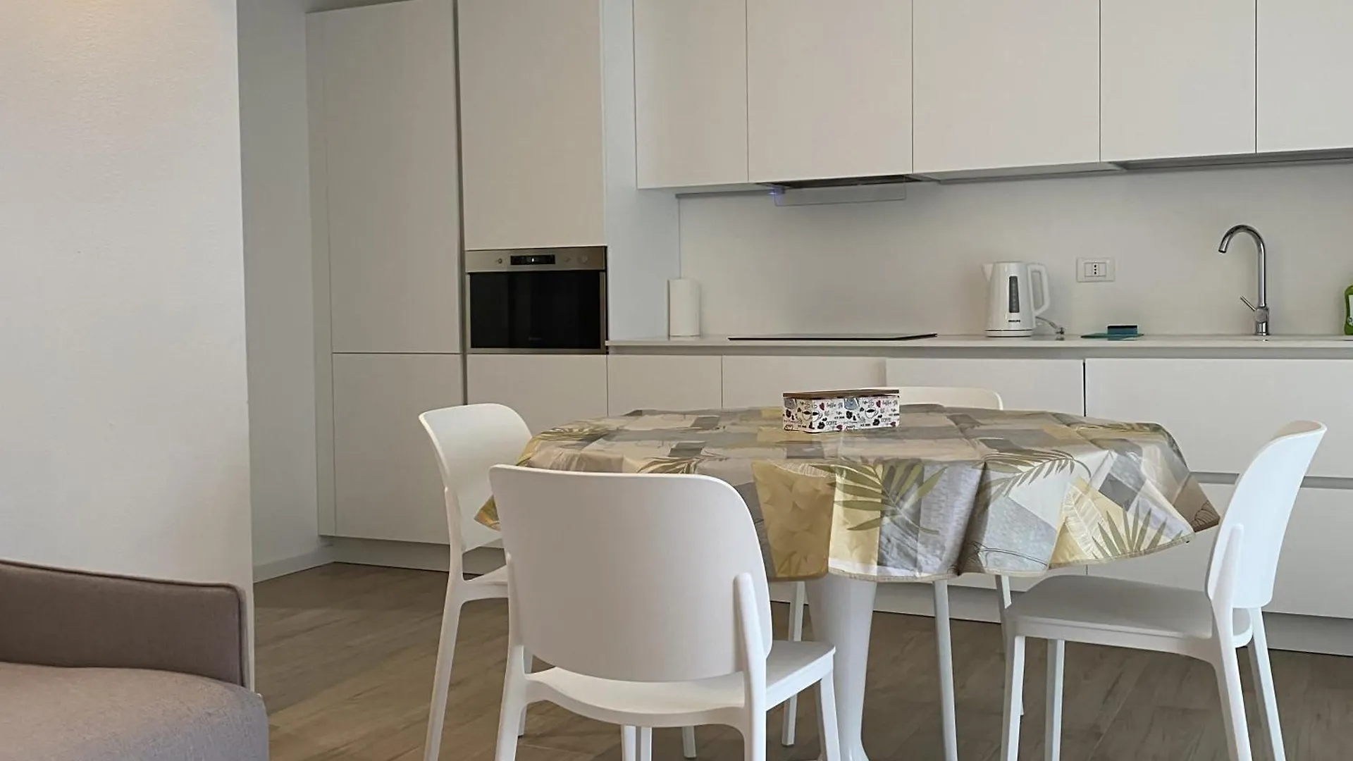 Luxuryapartmentbaiablanca Pool & Free Parking Lido di Jesolo 0*,  Italy